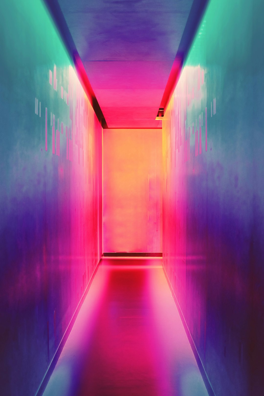 Split-Complementary Color Scheme
